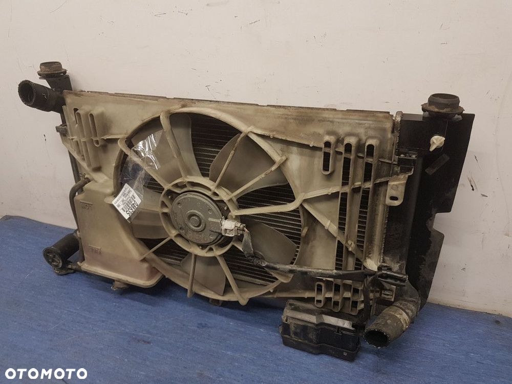 TOYOTA AVENSIS T25 1.6B CHŁODNICA WODY - 6