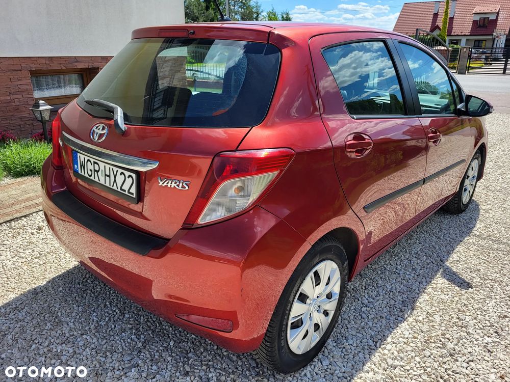 Toyota Yaris 1.33 Premium - 11