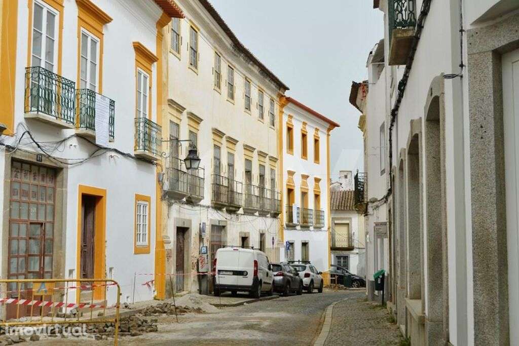 Para venda | Edifício singular do século XVII |  localizado no centro - Grande imagem: 3/60