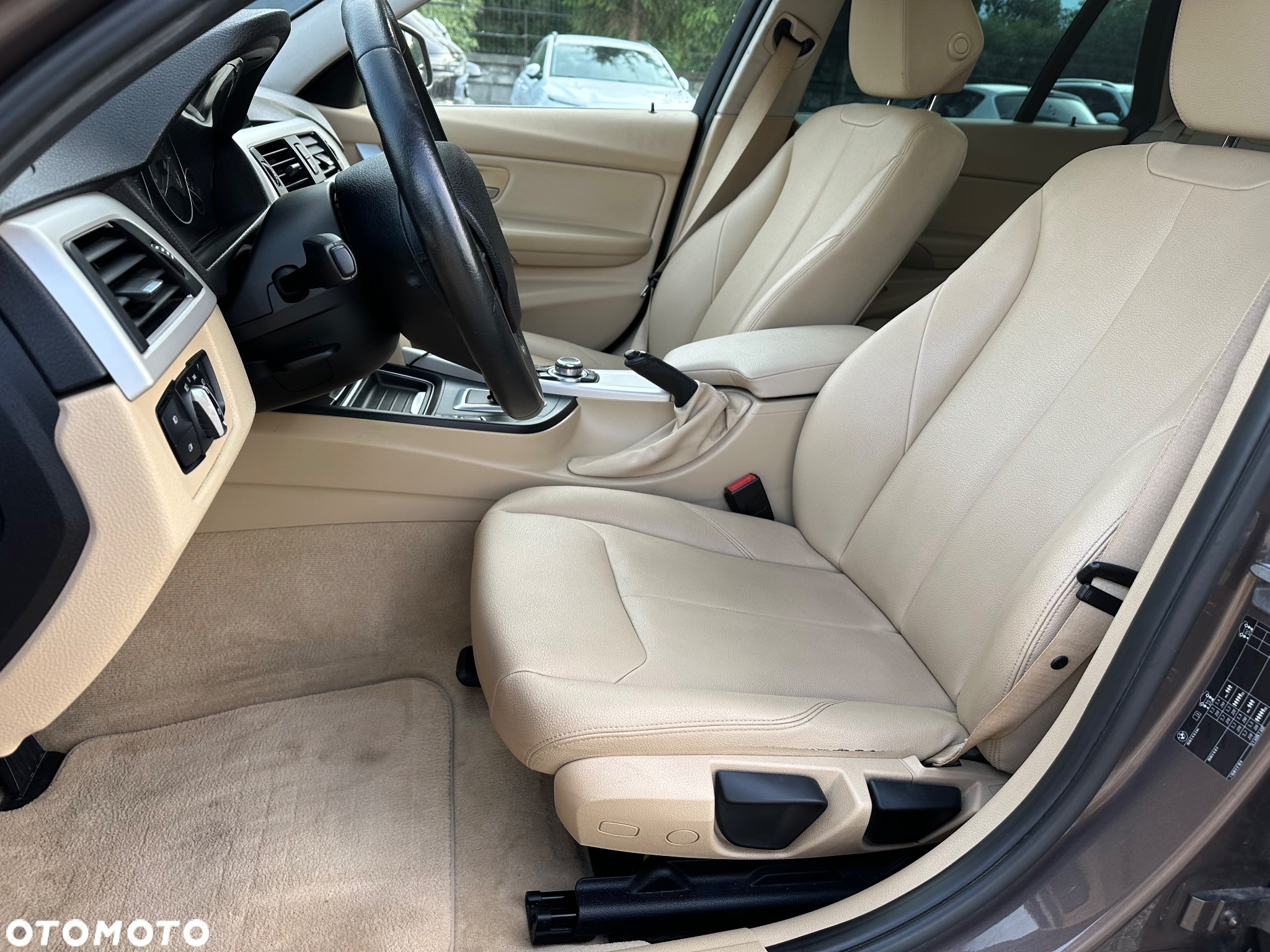 BMW Seria 3 320d Efficient Dynamics Luxury Line - 12