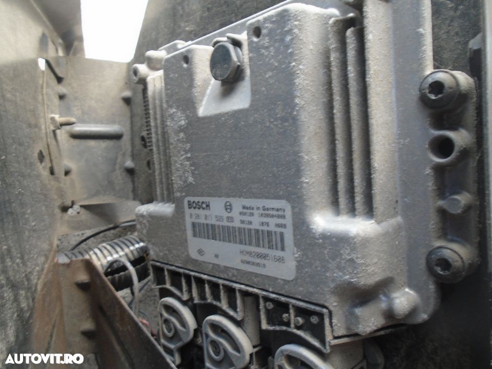Calculator motor Renault Trafic 1.9 DCI din 2002 - 1