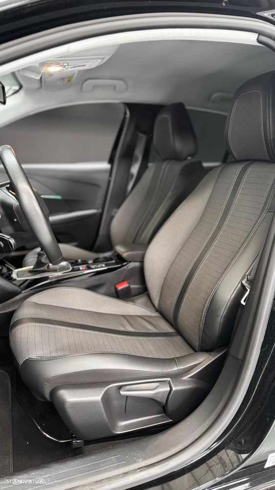Peugeot 208 1.2 PureTech Allure - 8