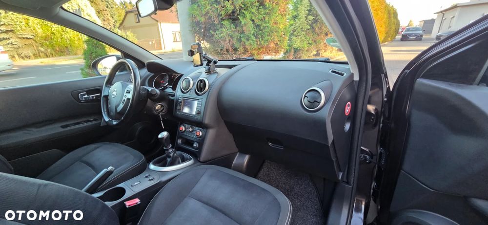 Nissan Qashqai 2.0 dCi DPF tekna - 39