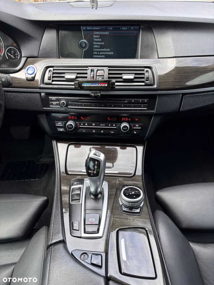 BMW Seria 5 525d Luxury Line - 8