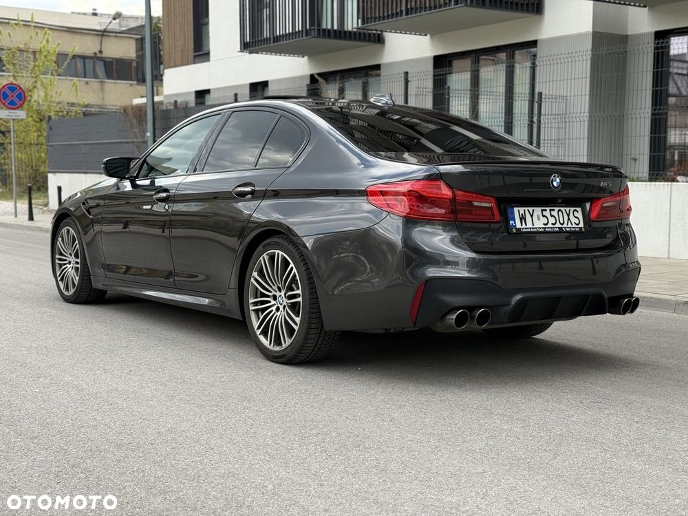 BMW Seria 5 M550i xDrive - 10