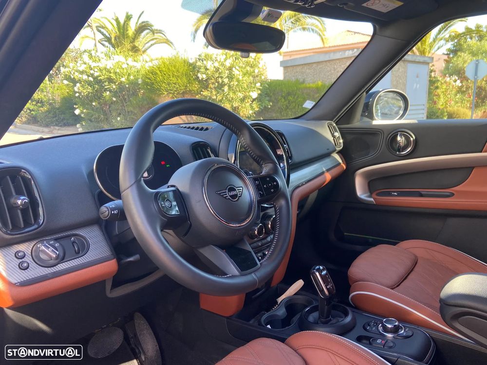 MINI Countryman Cooper SD Premium P. Classic Auto - 2