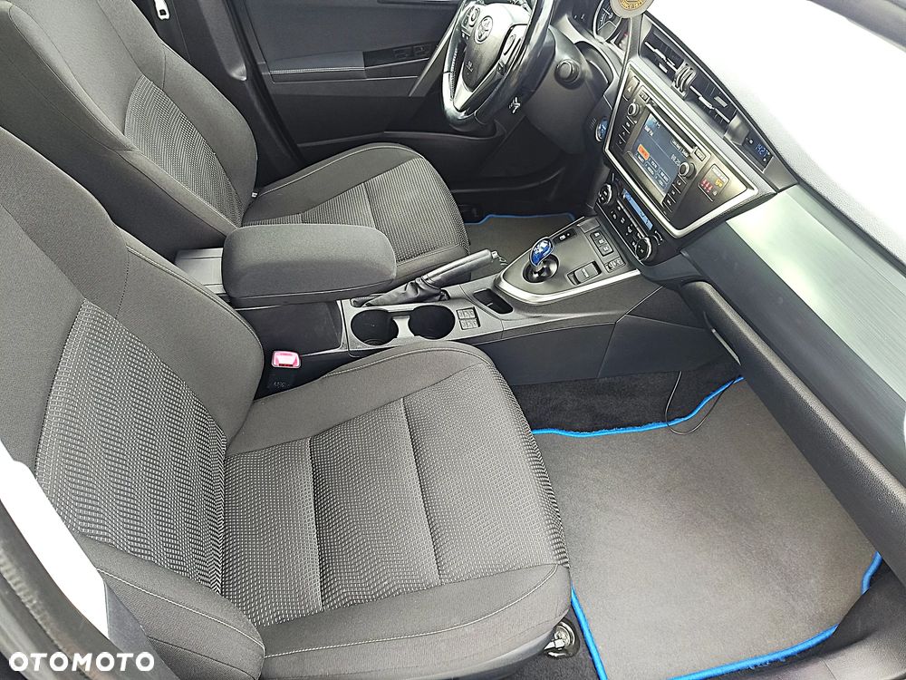 Toyota Auris 1.8 HSD Luna - 11