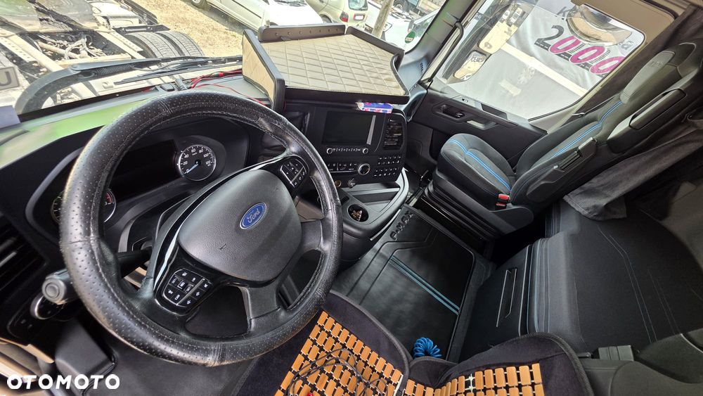 Ford F-MAX - 8