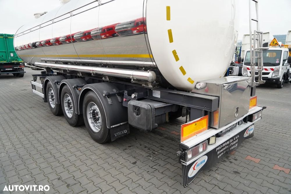 Spitzer REZERVOR ALIMENTE / 3 COMPARTIMENTE / 30.000 L / AXĂ RIDICABILĂ / SAF - 11