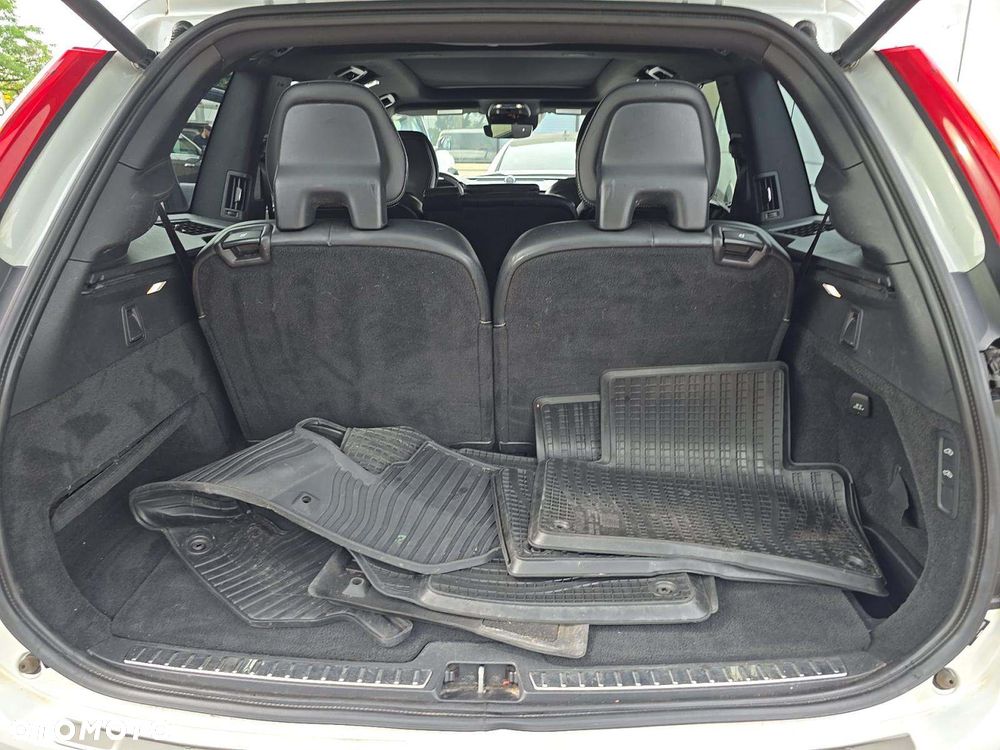 Volvo XC 90 T6 AWD R-Design - 10