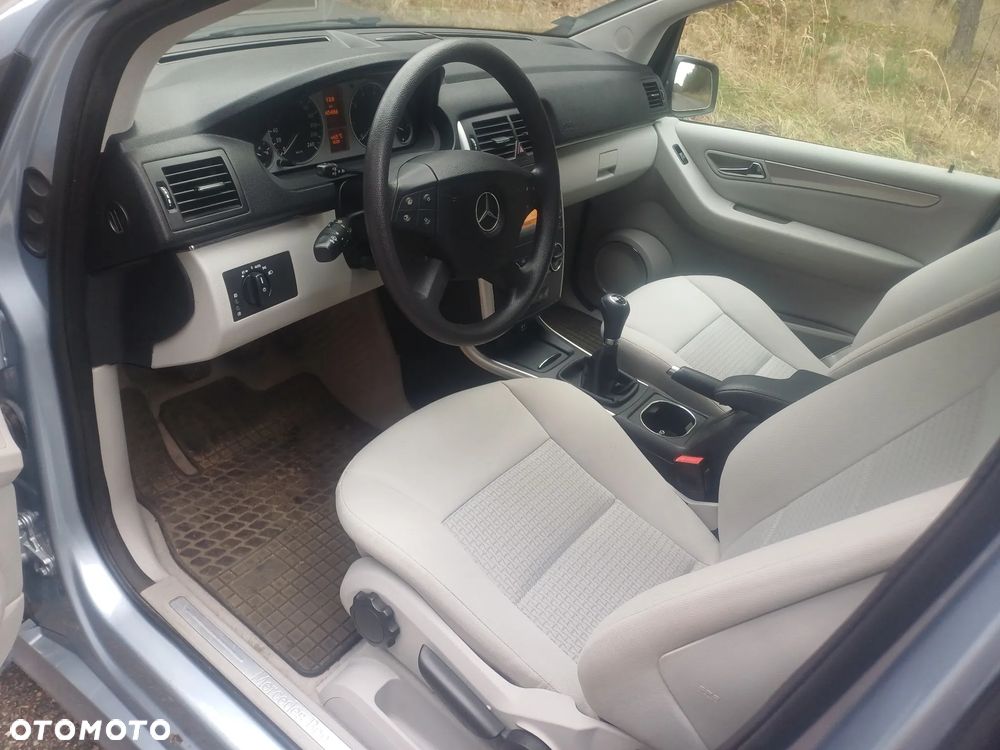 Mercedes-Benz Klasa B 180 BlueEFFICIENCY SPORT EDITION - 6