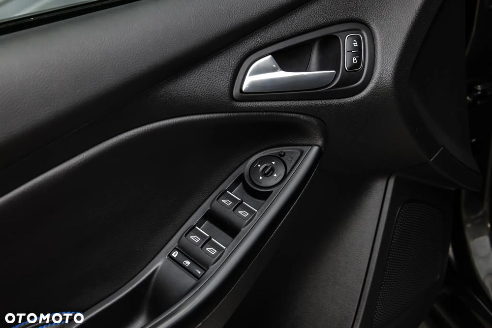 Ford Focus - 22