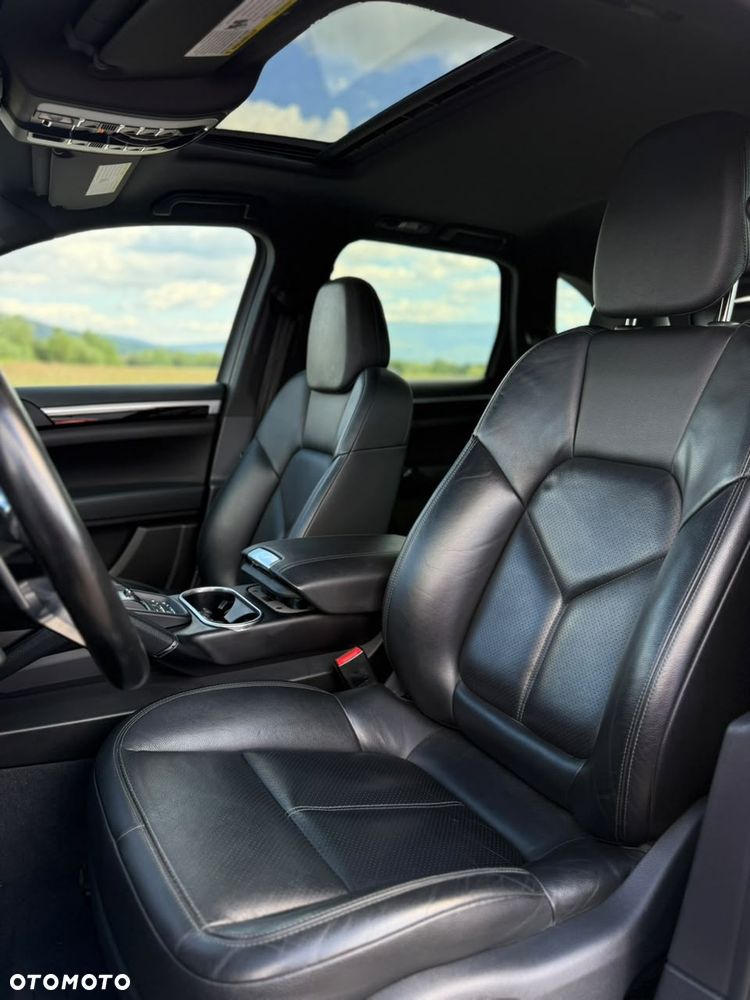 Porsche Cayenne Standard - 23