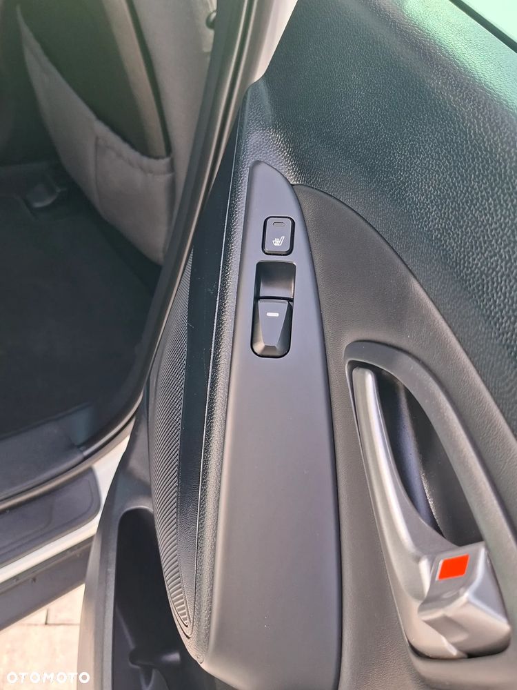 Hyundai ix35 - 11