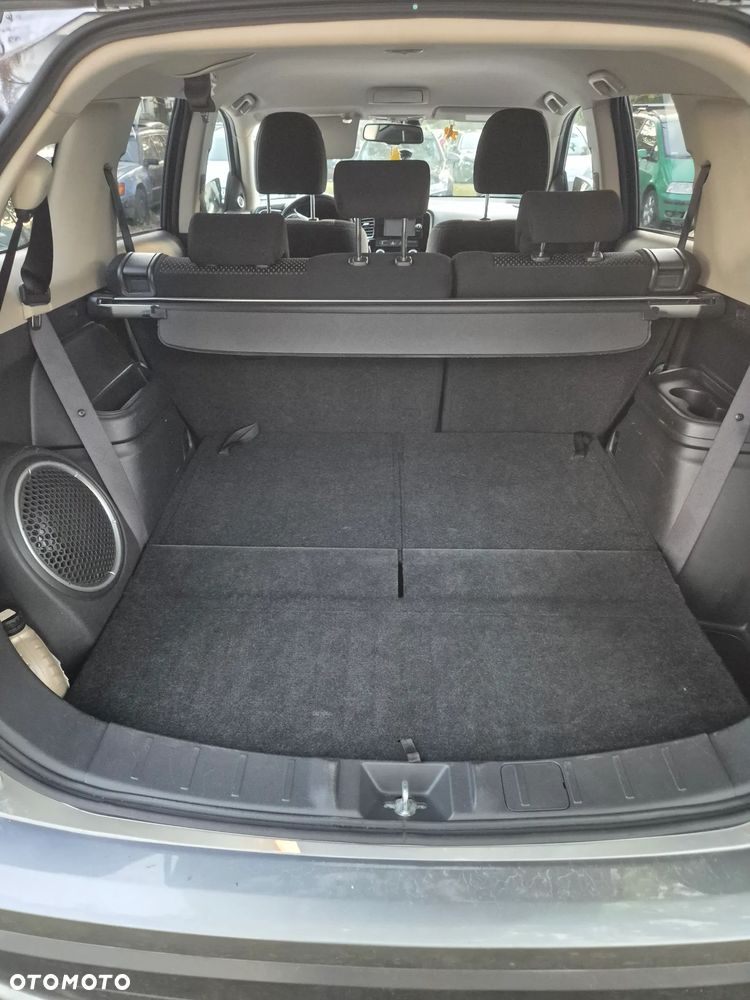 Mitsubishi Outlander - 15