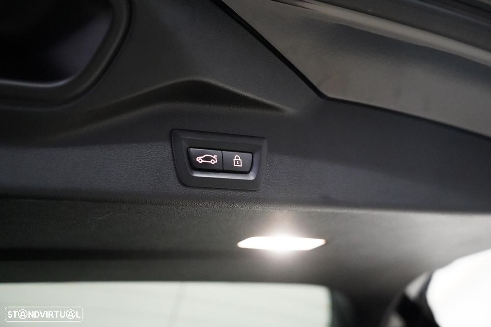 BMW X5 45 e xDrive Pack M 50 anos - 31