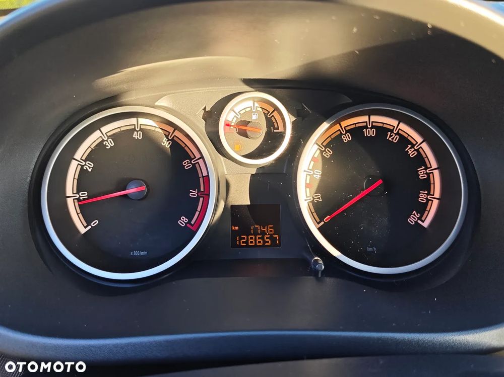 Opel Corsa - 16