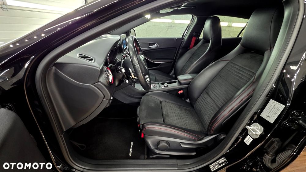 Mercedes-Benz GLA - 22