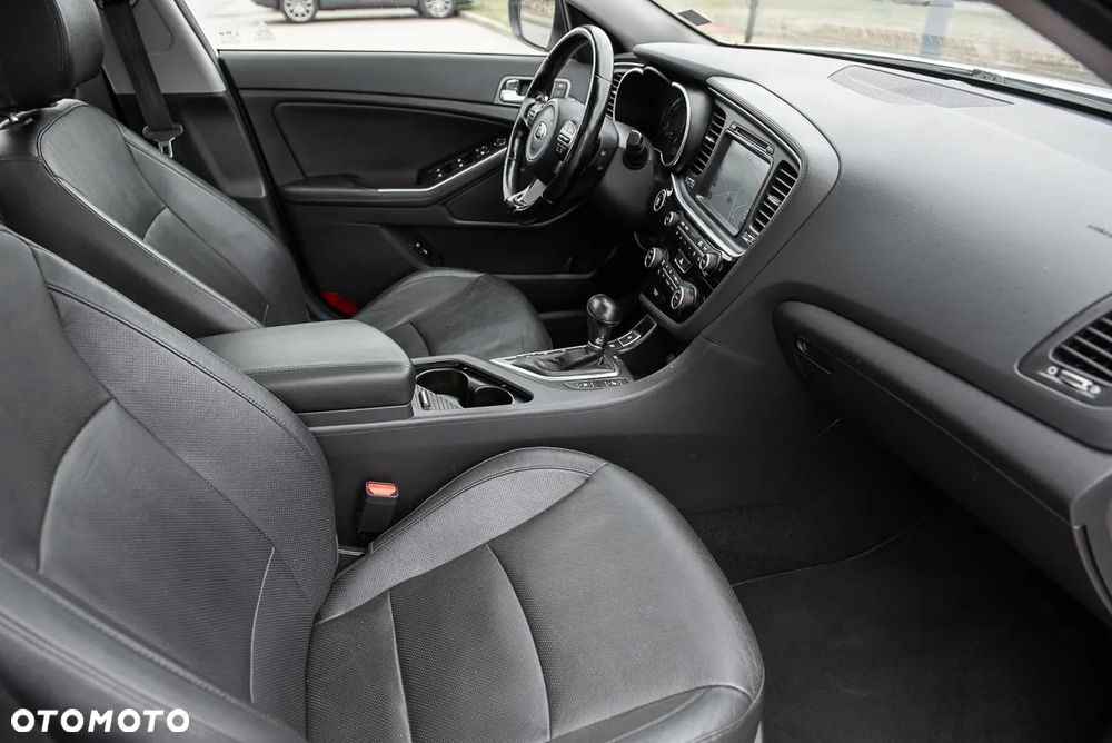 Kia Optima 2.0 CVVT Attract - 34