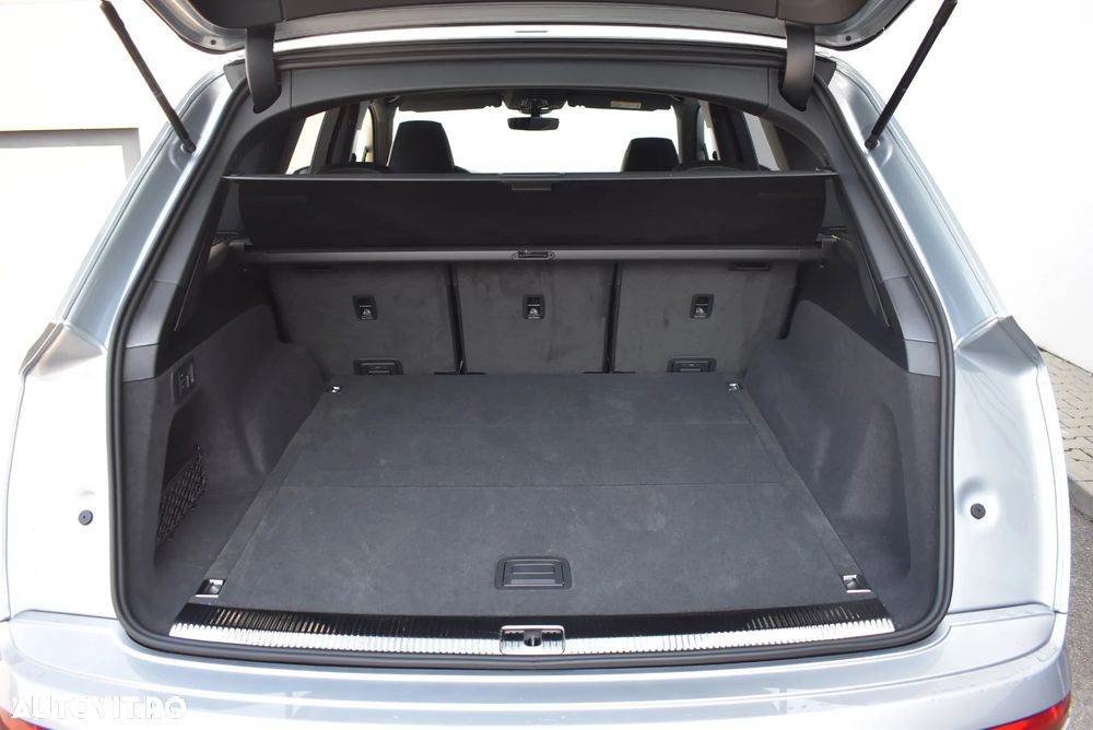 Audi Q7 55 TFSI quattro Tiptronic MHEV S Line - 31