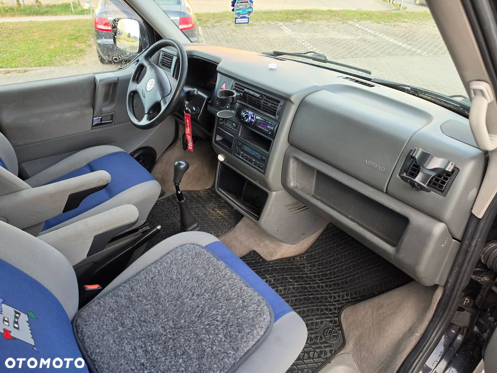 Volkswagen Multivan Standard - 10