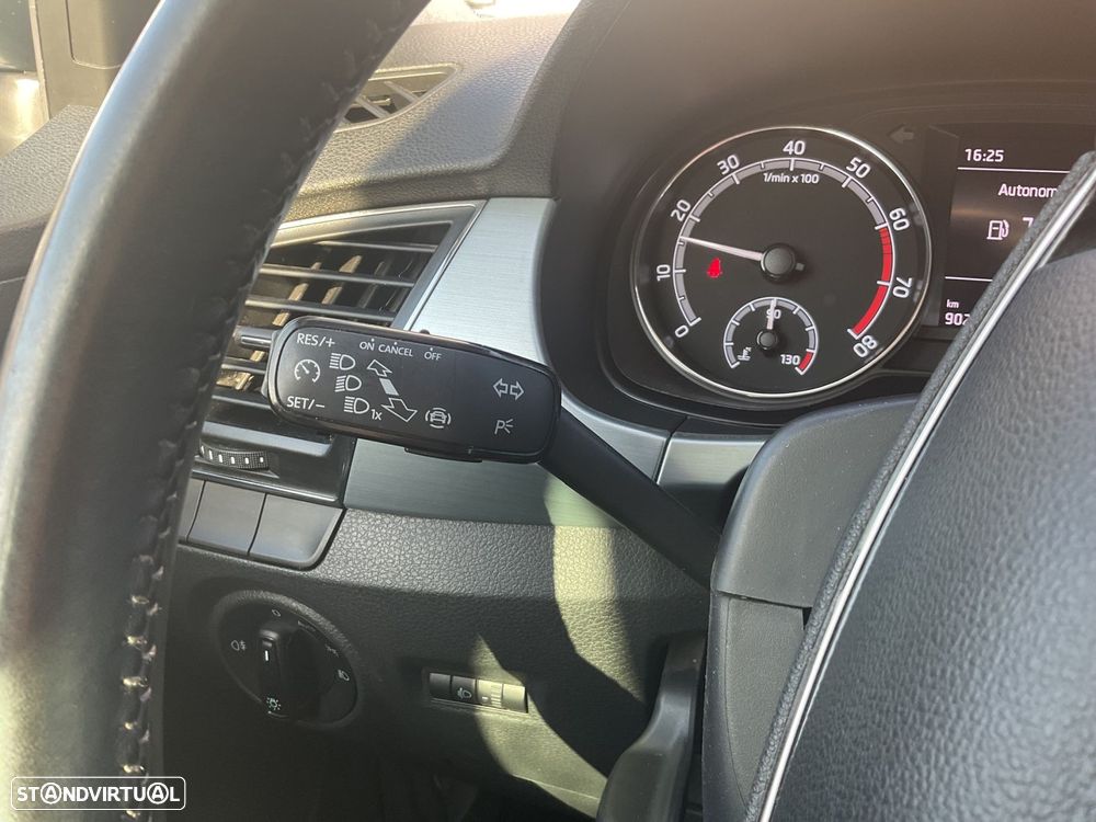 Skoda Fabia 1.0 TSI Ambition - 33