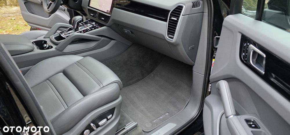 Porsche Cayenne Standard - 11