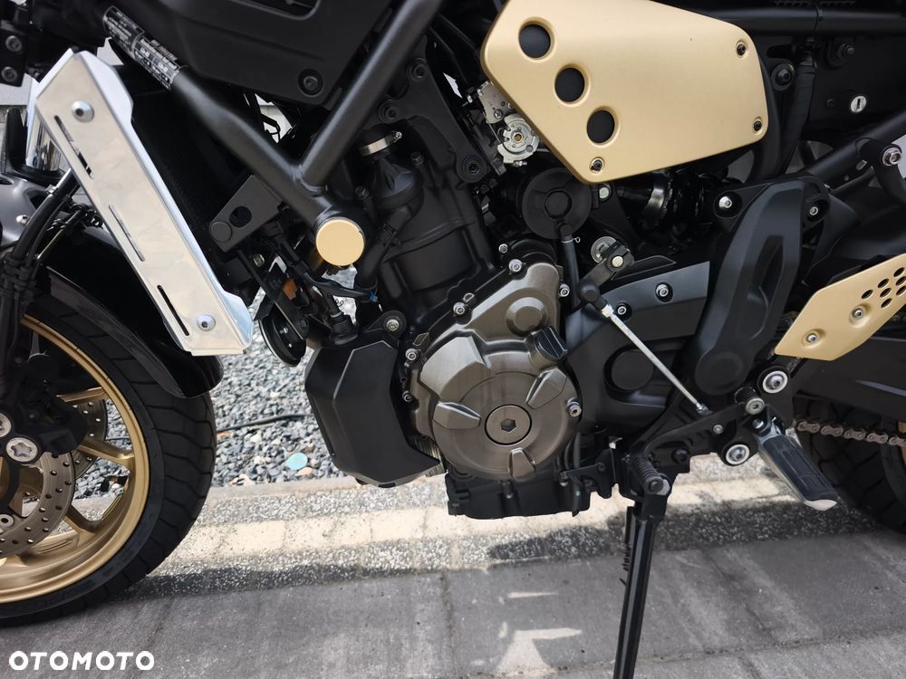 Yamaha XSR - 7
