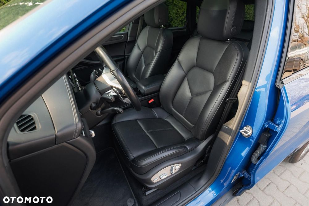 Porsche Macan Standard - 12