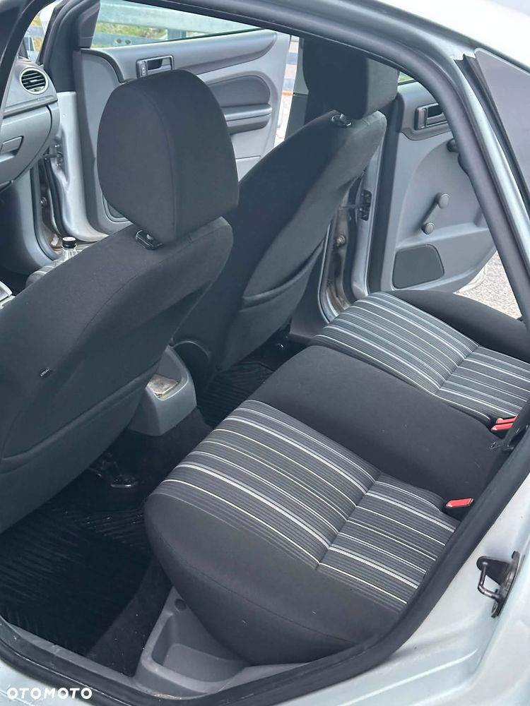 Ford Focus - 15