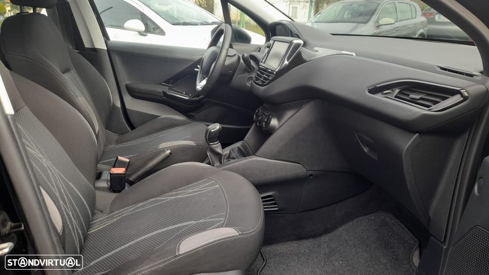 Peugeot 208 1.4 HDi Active - 12