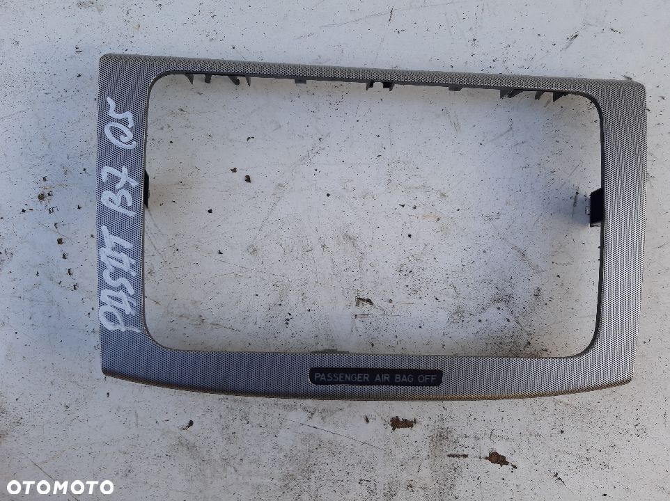 RAMKA OSŁONA RADIA VW PASSAT B6