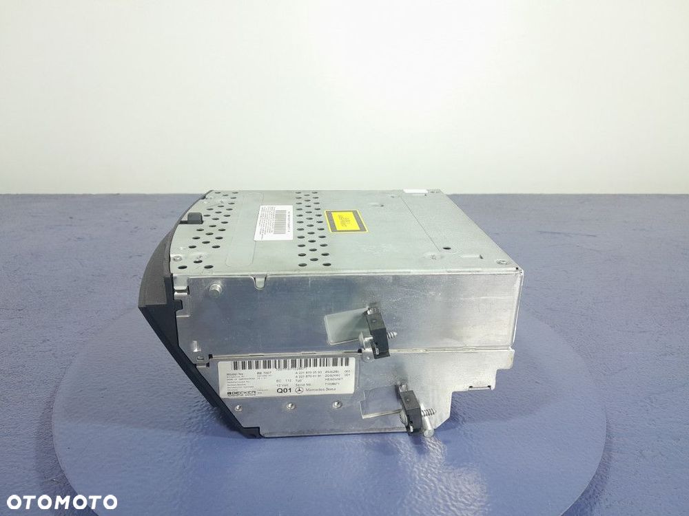 MERCEDES S W221 RADIO ZMIENIARKA A2218700593 - 4