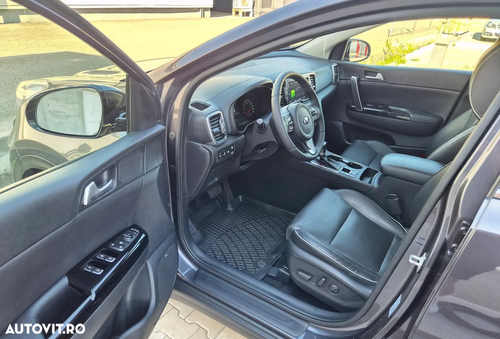 Kia Sportage 2,0 CRDI AWD Aut. Platinum - 13