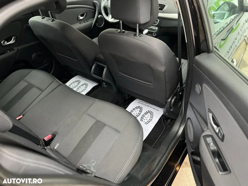 Renault Megane 1.5 dCi Sport Edition EDC - 33