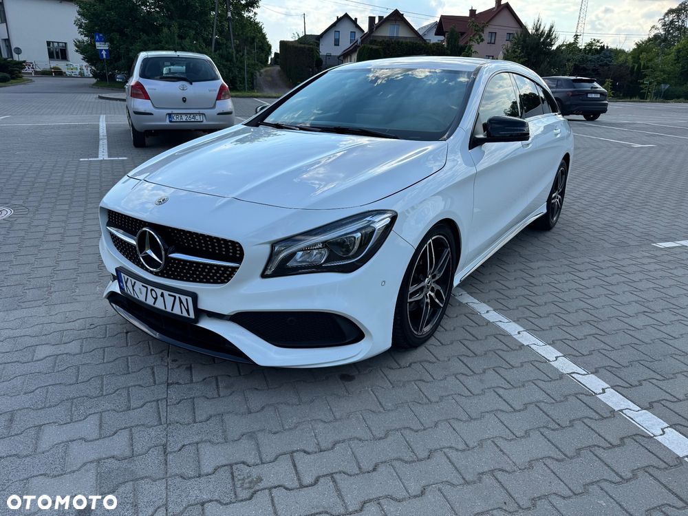 Mercedes-Benz CLA 200 7G-DCT AMG Line - 1