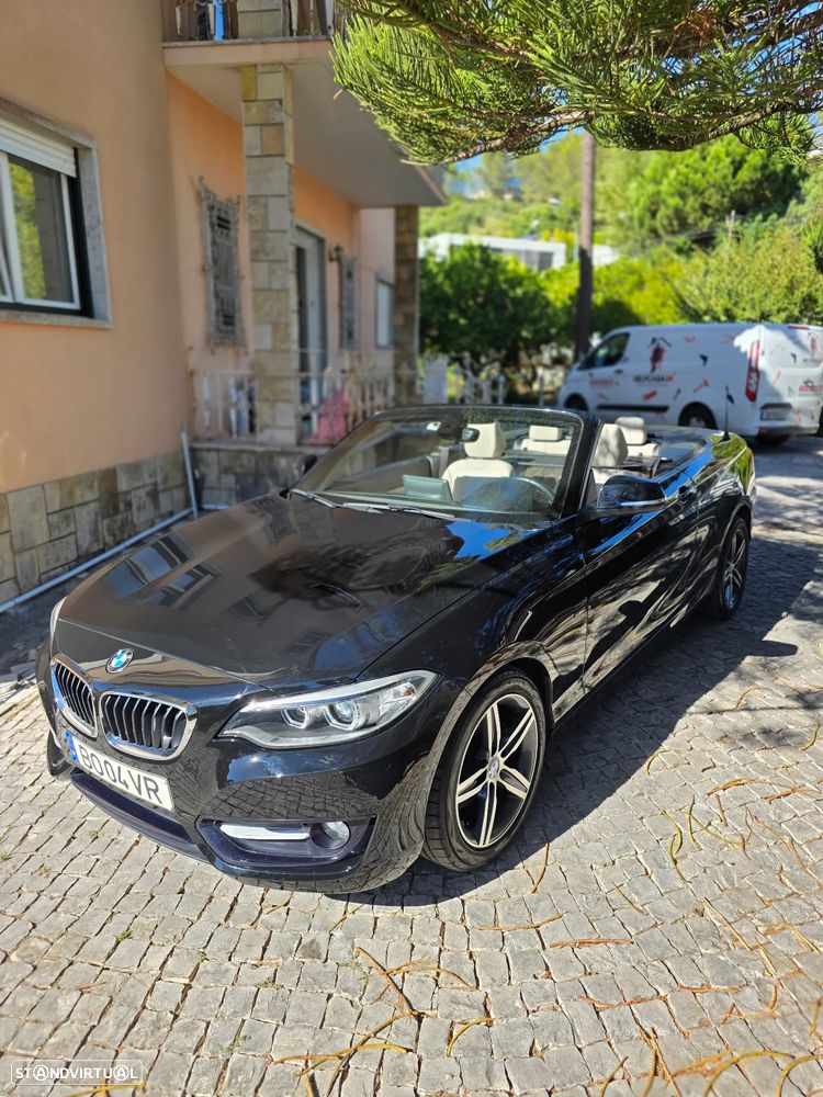 BMW 220 i Sport Line - 2