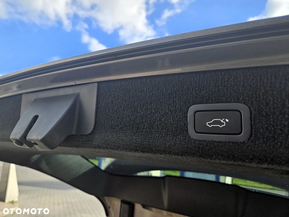 Volvo XC 70 - 30