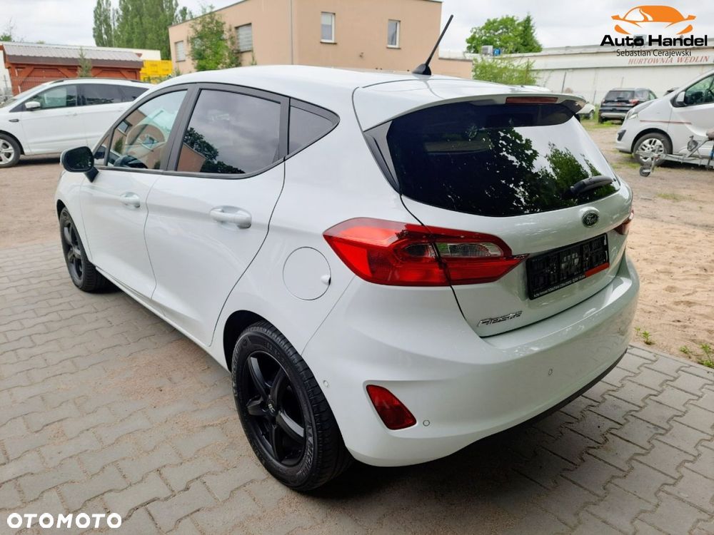 Ford Fiesta 1.0 EcoBoost STart-Stop Titanium - 10
