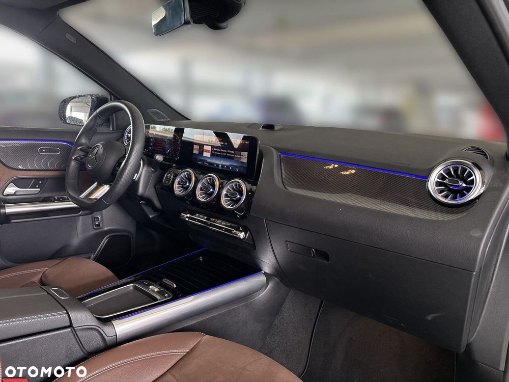 Mercedes-Benz GLA - 18