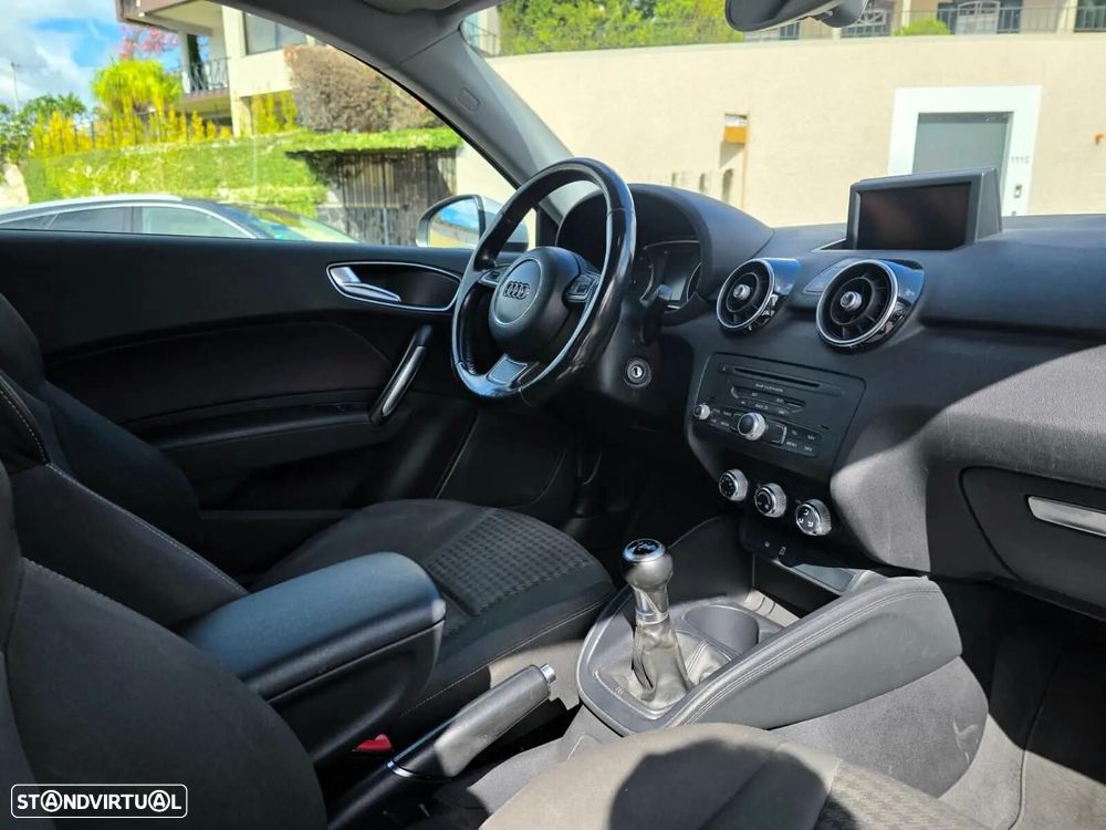 Audi A1 1.6 TDI S-line - 13