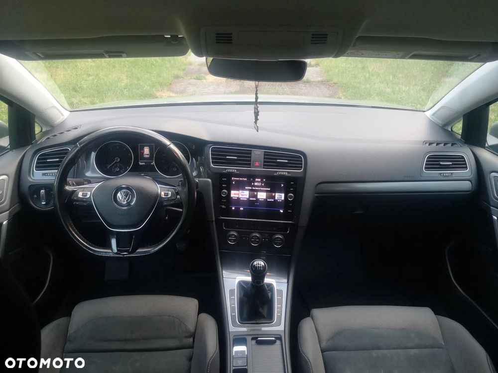 Volkswagen Golf 1.5 TSI BMT Highline - 29
