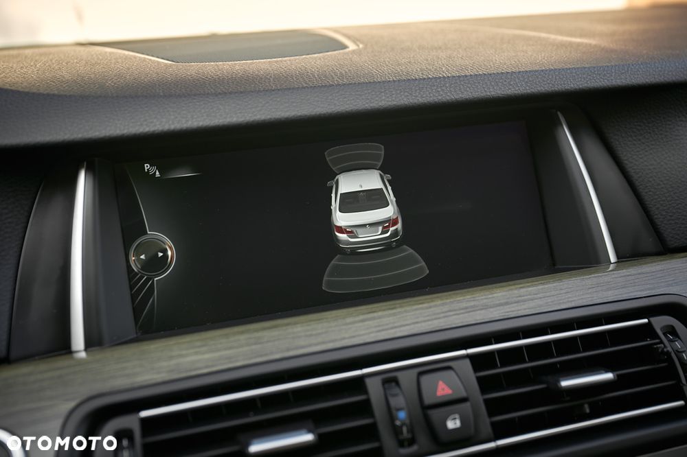 BMW Seria 5 525d xDrive Modern Line - 33