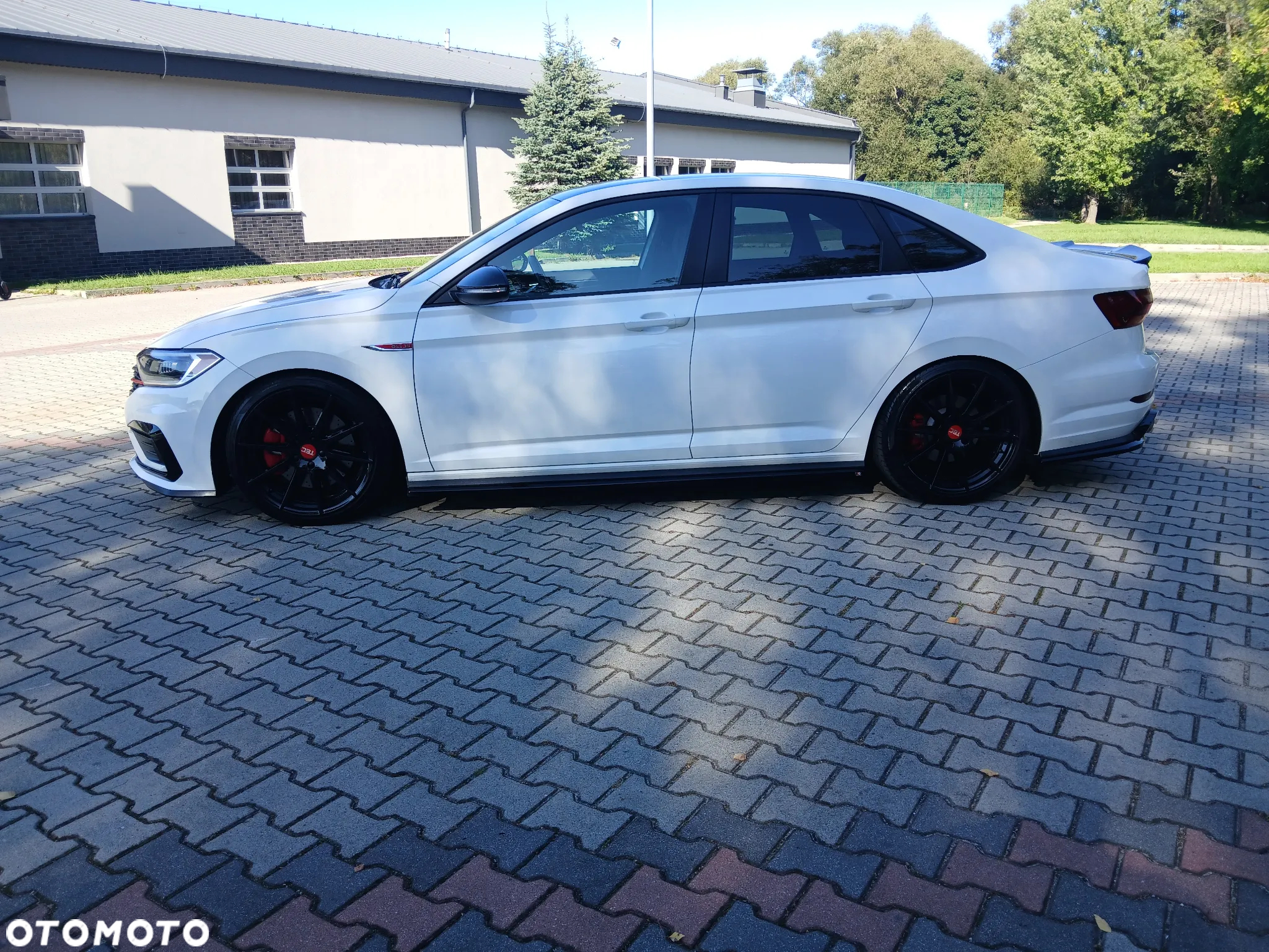 Volkswagen Jetta - 4