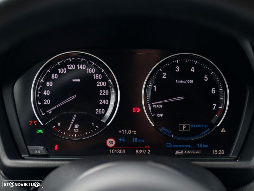 BMW X1 25 e xDrive Pack M - 29