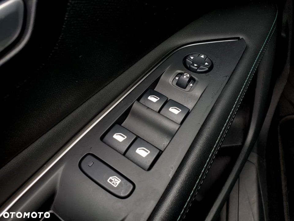 Peugeot 3008 - 18
