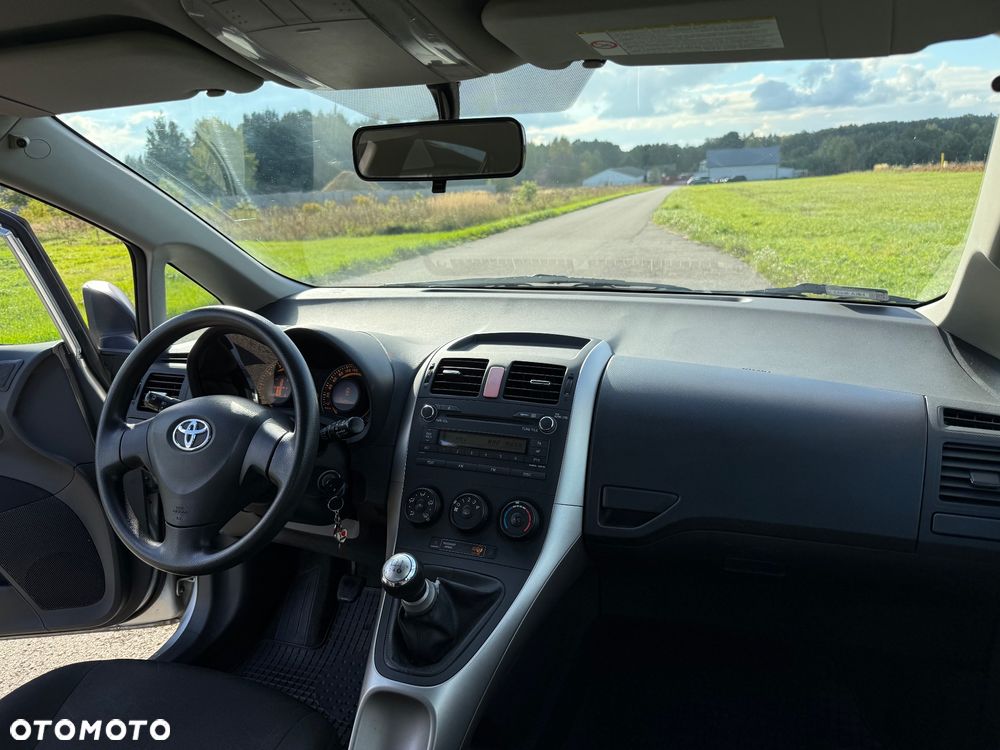 Toyota Auris - 24