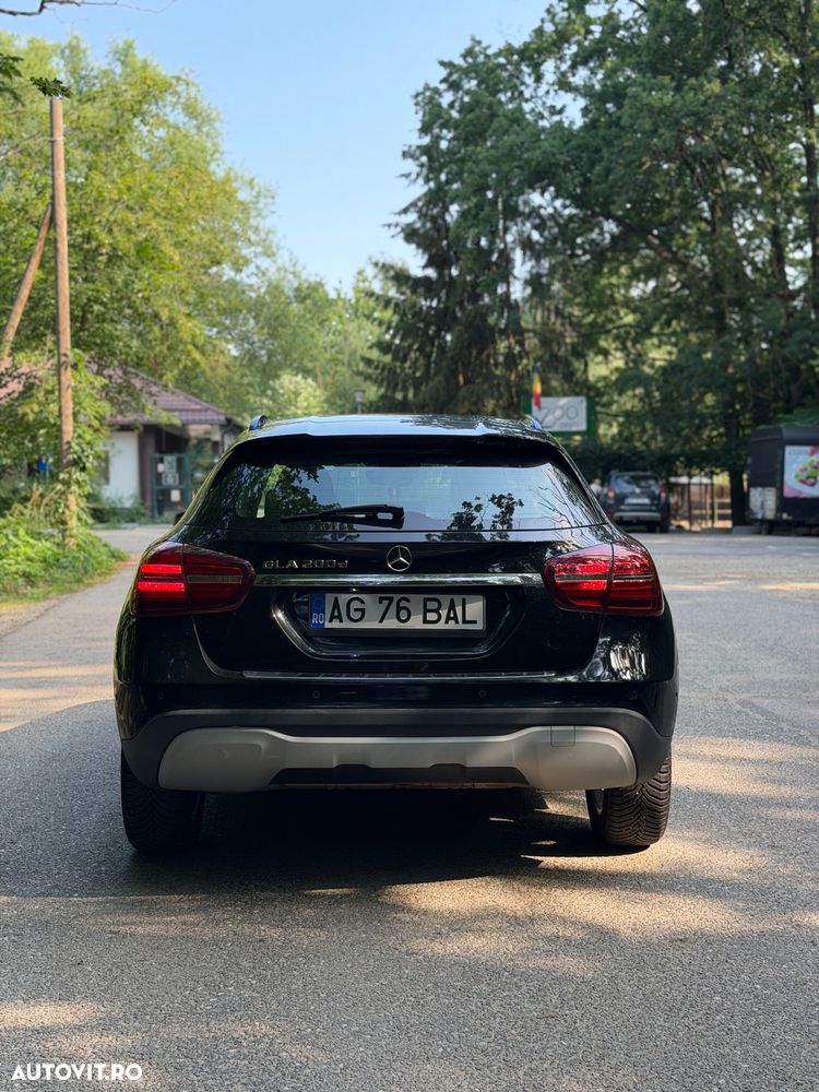 Mercedes-Benz GLA 200 d Aut. - 5