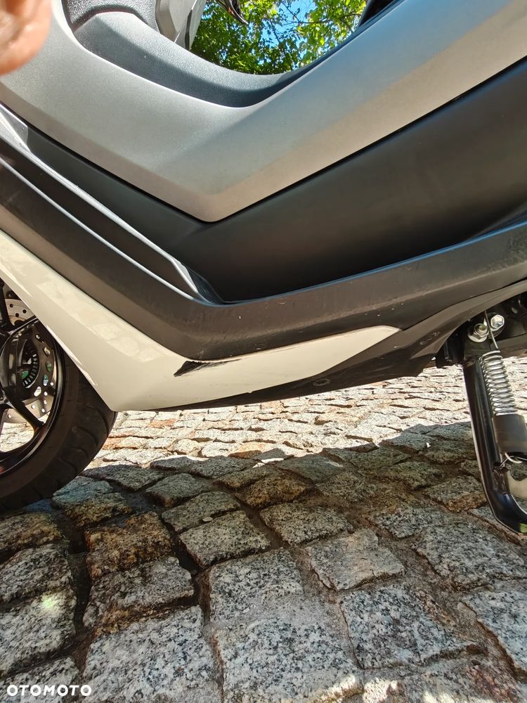 Yamaha NMAX - 15