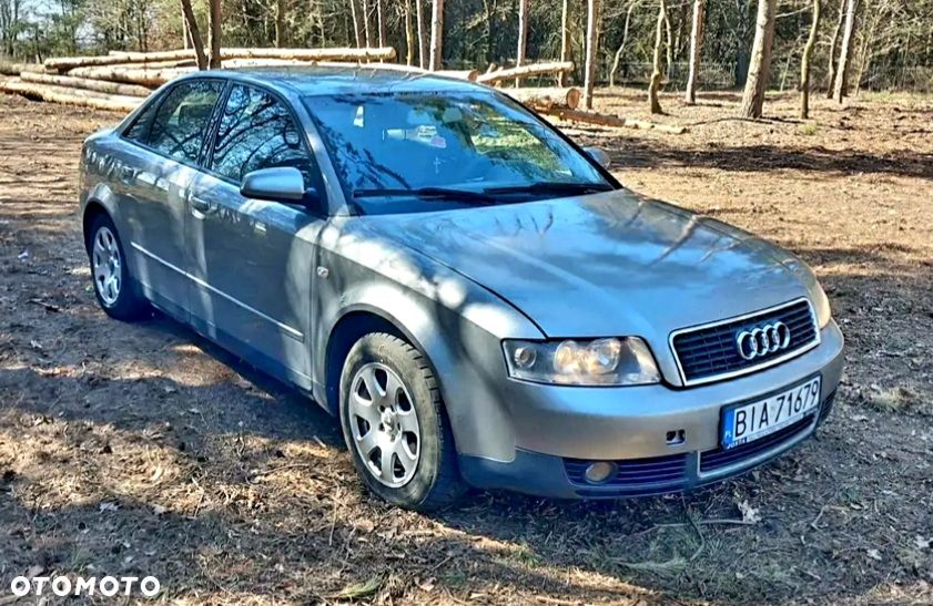 Audi A4 Limousine - 1